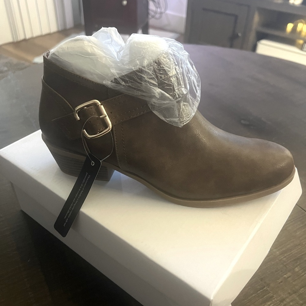 Attletefit Chunky Booties